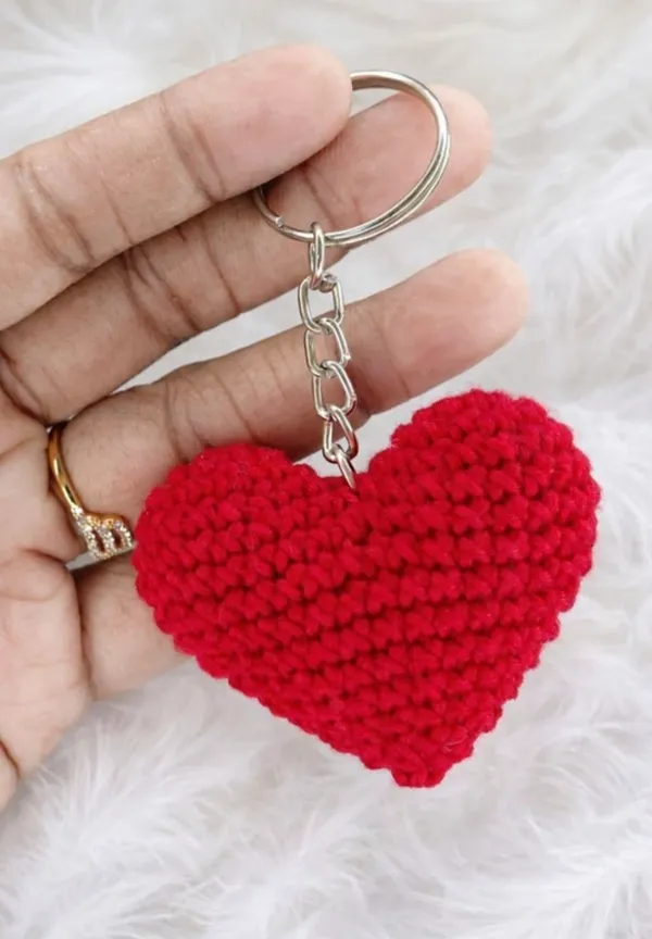 Red_Heart_Kay_Chain