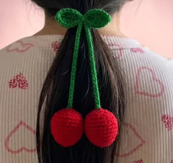 Red_cherry_hair_clip