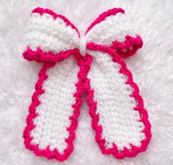 white_bow_with_pink_border