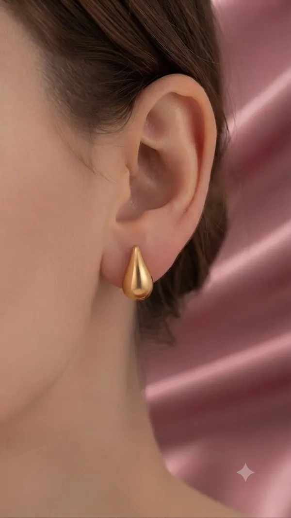 Drop_design_gold_plated_ear_studs_