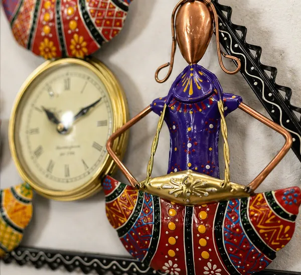 Wrought_Iron_Triangular_Hand-Painted_Musician_Analog_Wall_Clock