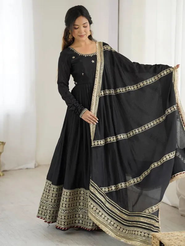 Black_Chinon_Anarkali_Set_For_Women