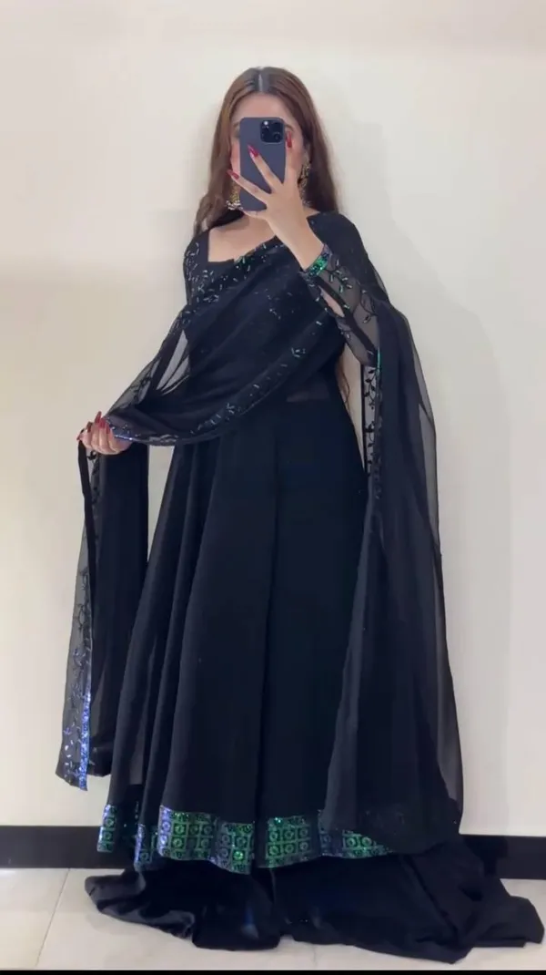 Black_Foux_Gorgette_Anarkai_Suit_Set_For_Women
