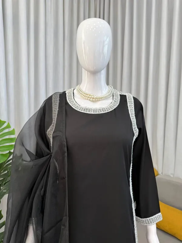 Black_Natural_Crep_Suit_Set_For_Women