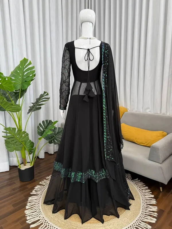 Black_Foux_Gorgette_Anarkai_Suit_Set_For_Women