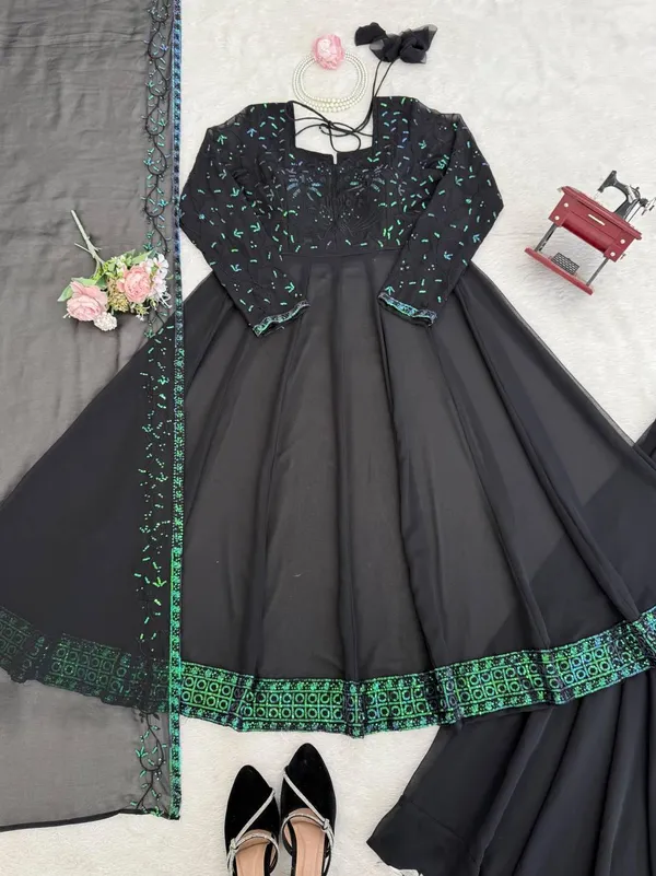 Black_Foux_Gorgette_Anarkali_Suit_Dupatta_Set_For_Women