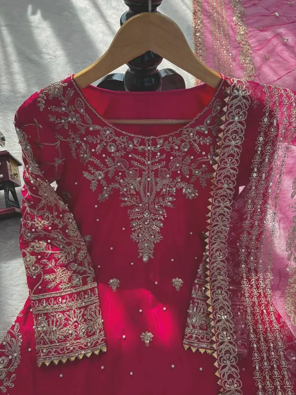 Pink_Natural_Crep_Kurta_Salwar_Set_For_Women