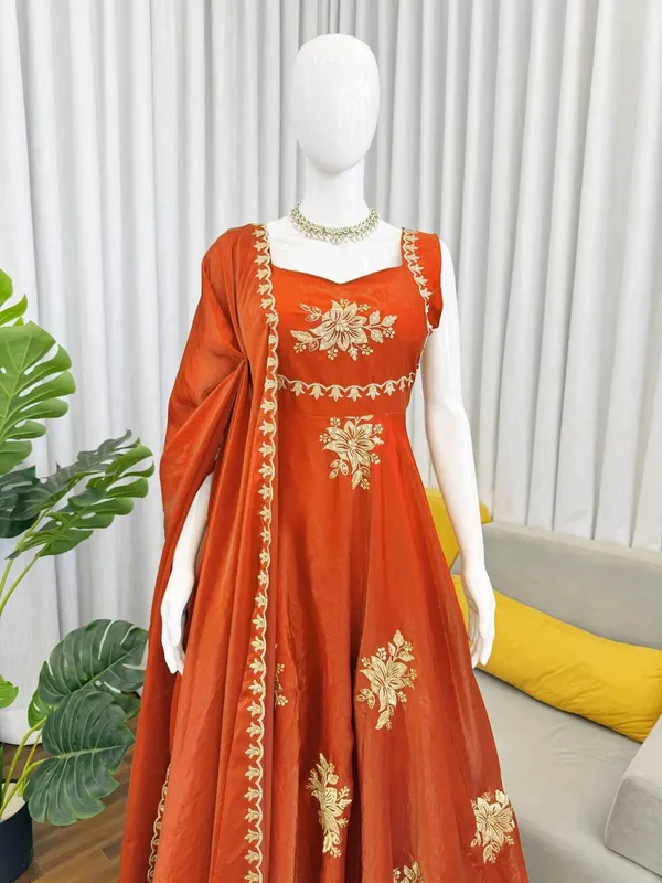 Orange_Fendy_Silk_Kurta_Set_For_Women