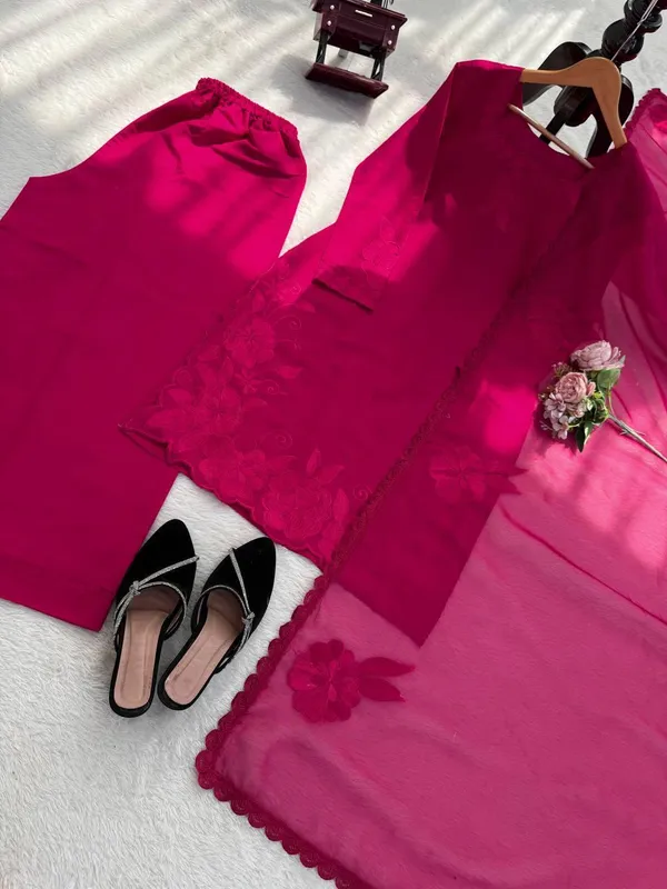 Magenta_Silk_Suit_Set_For_Women