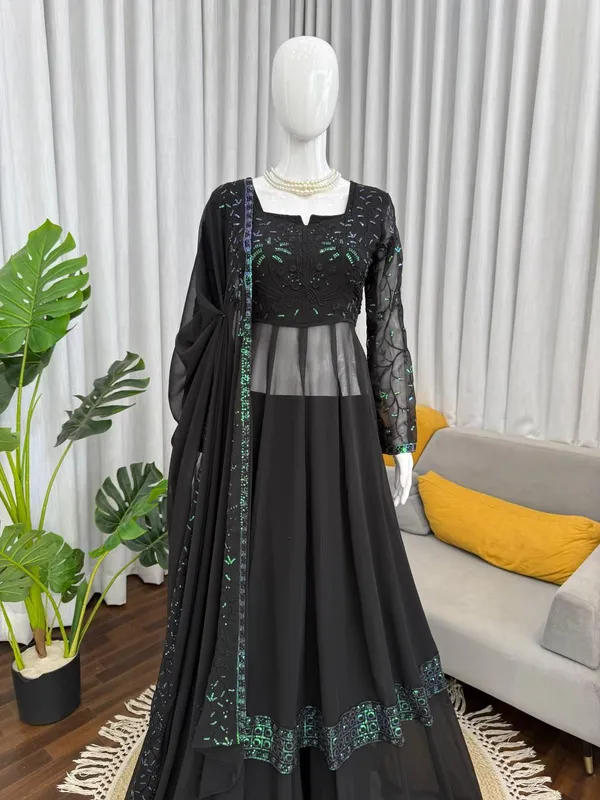 Black_Foux_Gorgette_Anarkai_Suit_Set_For_Women