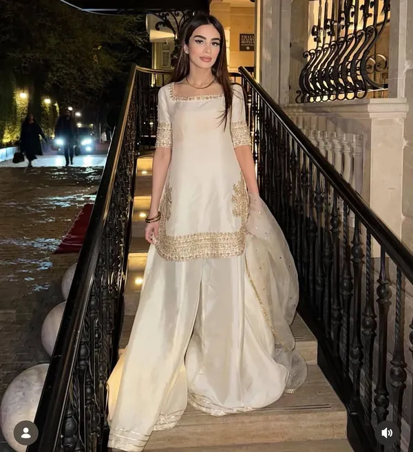 White_Natural_Crep_Kurta_Palazzo_Set_For_Women