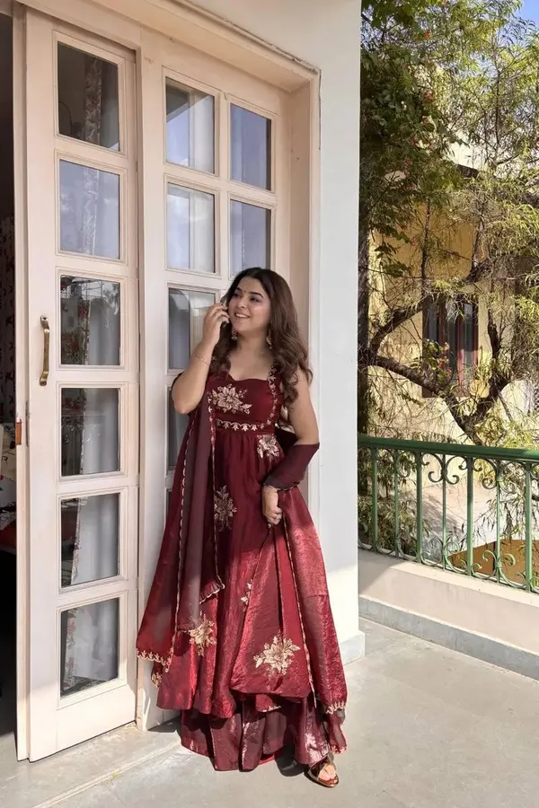 Maroon_Fendy_Silk_Anarkai_Suit_Set_For_Women