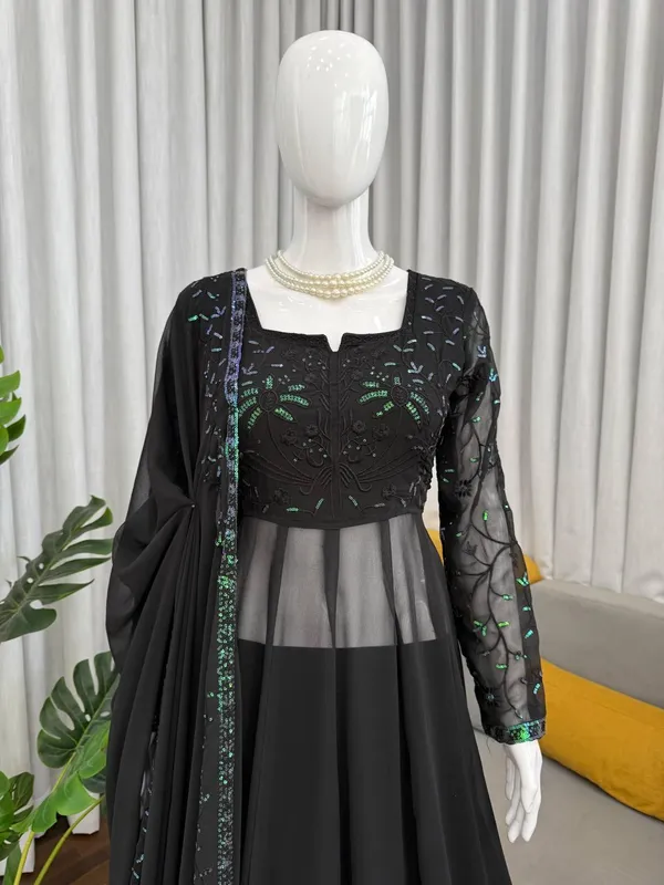 Black_Foux_Gorgette_Anarkai_Suit_Set_For_Women