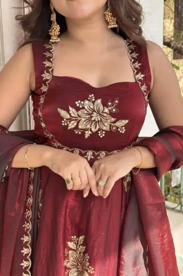 Maroon_Fendy_Silk_Anarkai_Suit_Set_For_Women