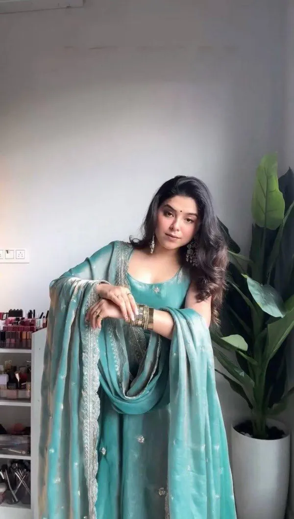 Turquoise_Fandy_Silk_Suit_Set_For_Women
