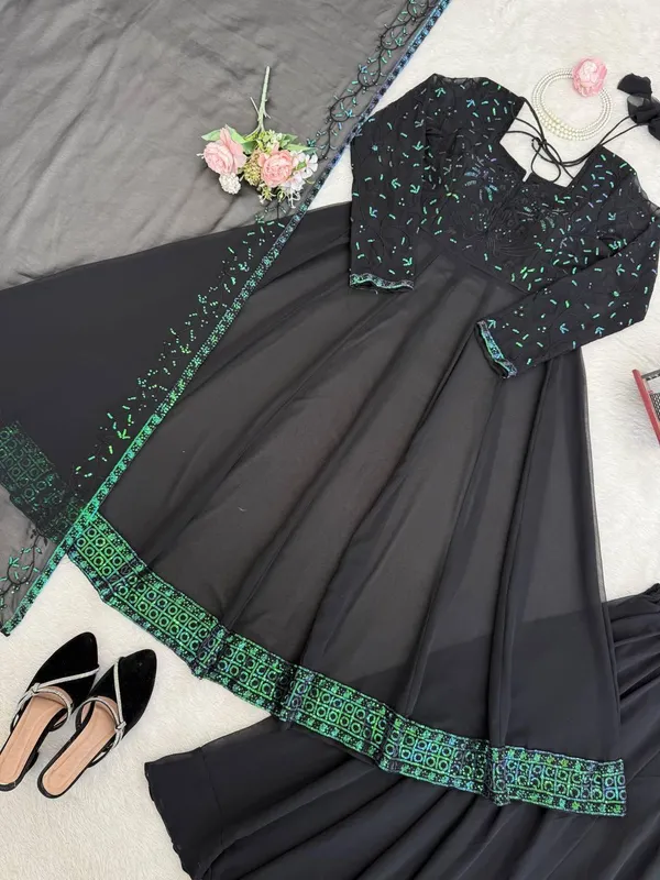 Black_Foux_Gorgette_Anarkali_Suit_Dupatta_Set_For_Women