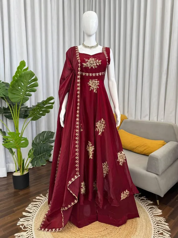 Maroon_Fendy_Silk_Anarkai_Suit_Set_For_Women
