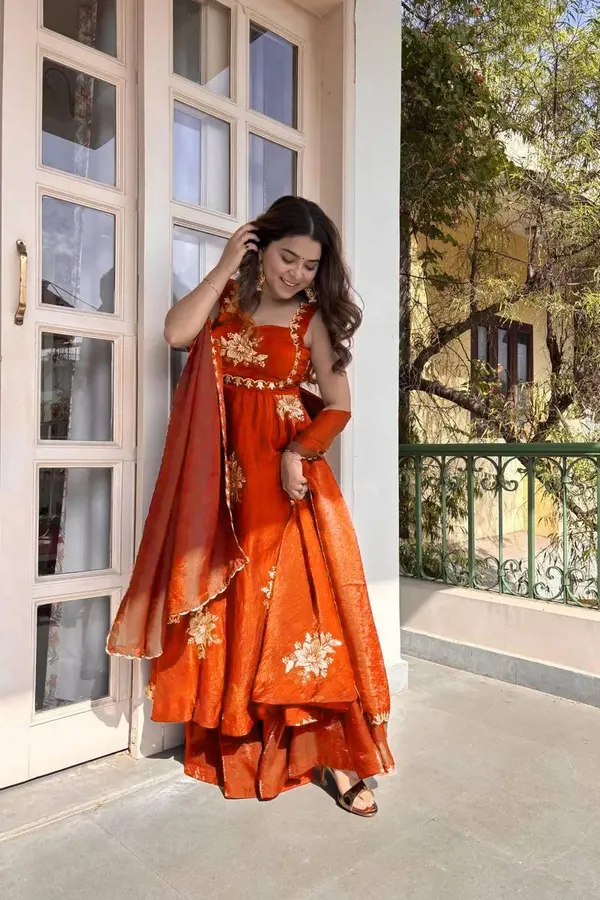 Orange_Fendy_Silk_Kurta_Set_For_Women