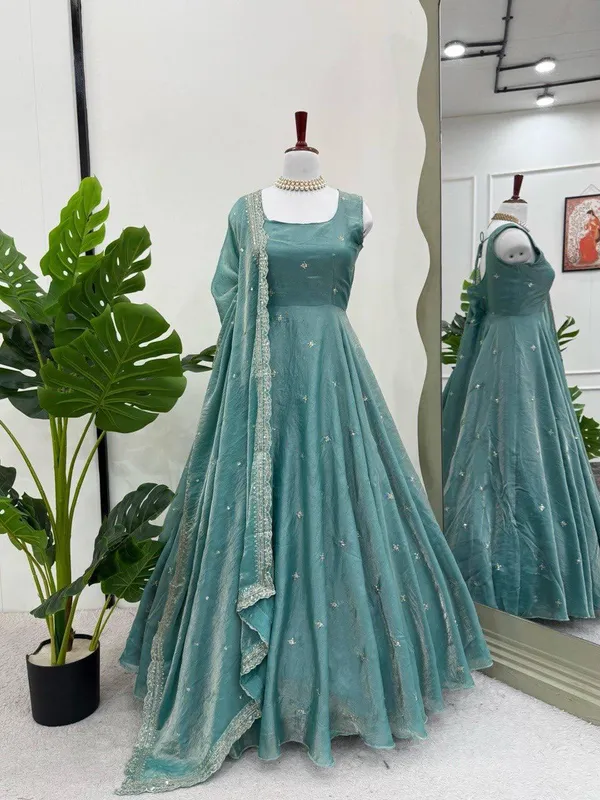 Turquoise_Fandy_Silk_Suit_Set_For_Women
