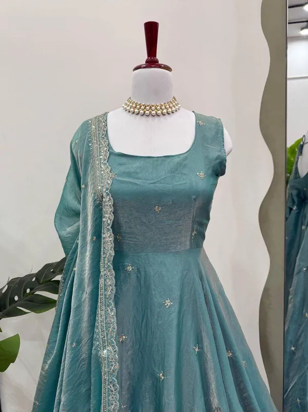 Turquoise_Fandy_Silk_Suit_Set_For_Women