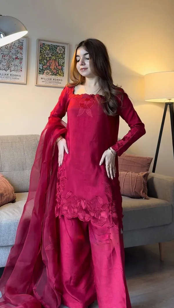 Magenta_Silk_Suit_Set_For_Women