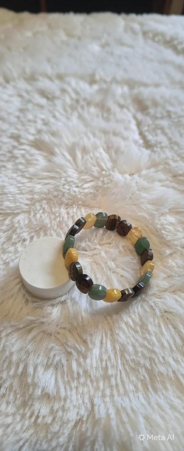 Money_Magnet_Oval_Cut_unisex_Bracelet_semi_premium_stone_