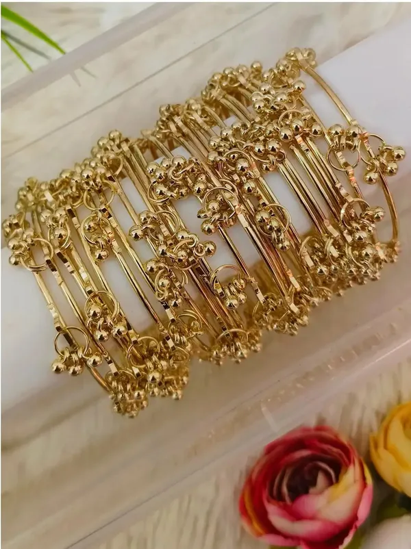 Premium_Gold_Plated_Kashmiri_Bangles_(Pack_of_8)