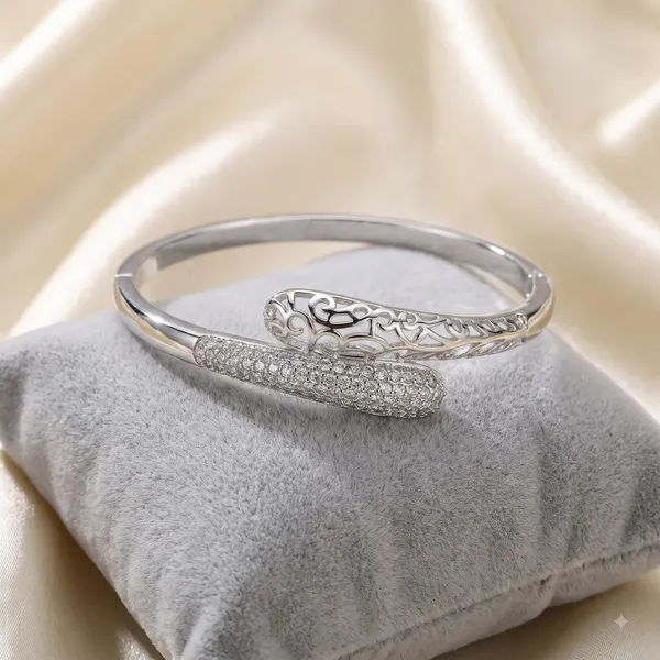Premium_Silver_color_Bracelet_for_Women