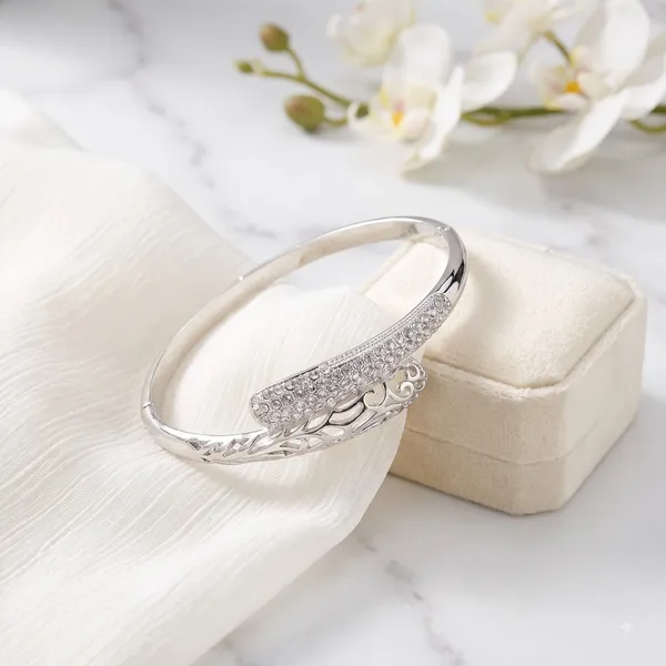 Premium_Silver_color_Bracelet_for_Women