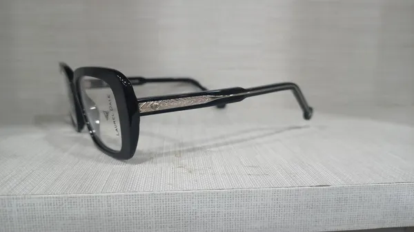 Black_Rectangular_Eyeglasses_for_Women