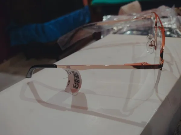 Rose_Gold_Rectangular_Optical_Eyeglasses_for_Unisex