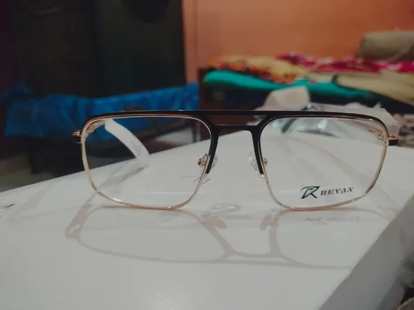 Black_Metal_Rectangular_Eyeglasses_for_Adults