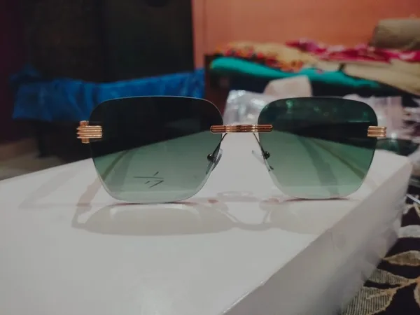 Black_Rimless_Gradient_Lens_Sunglasses_for_Unisex