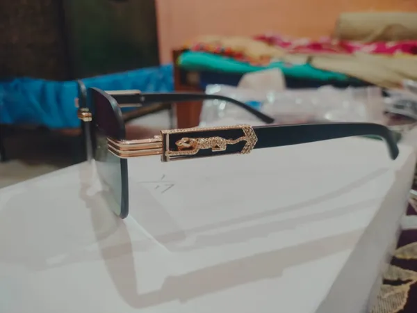 Black_Rimless_Gradient_Lens_Sunglasses_for_Unisex