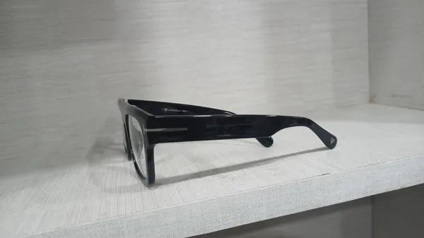 Black_Rectangular_Frame_Eyeglasses_for_Unisex