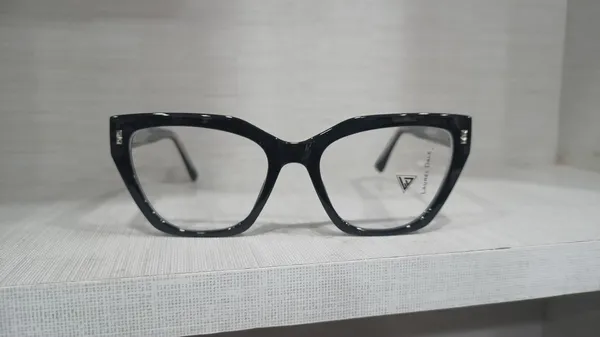 Black_Cat_Eye_Eyeglasses_for_Women