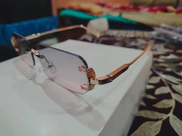 Gold_Rimless_Eyeglasses_for_Women