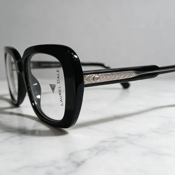 Black_Rectangular_Eyeglasses_for_Women