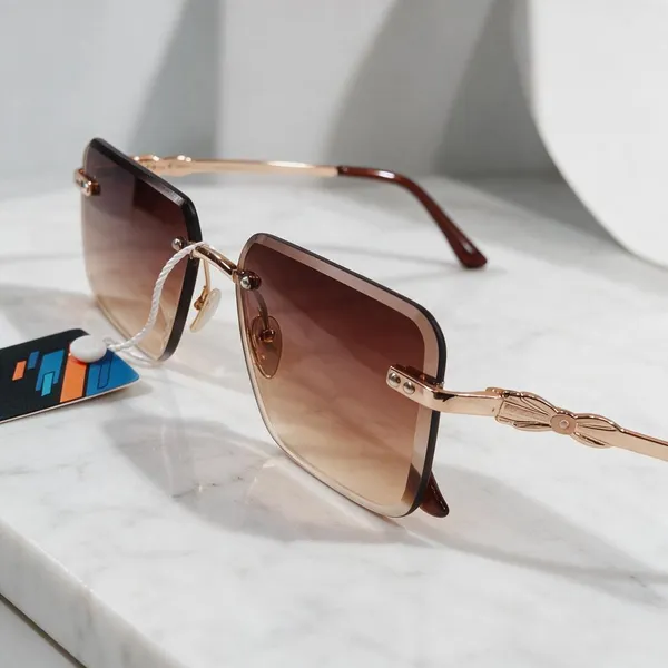Brown_Gradient_Square_Frame_Sunglasses_For_Women