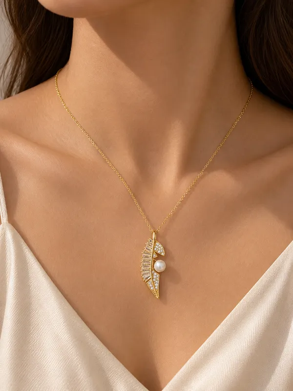 Gold_Plated_Leaf_Pendant_Necklace_For_Women_&_Girls_With_Pearl