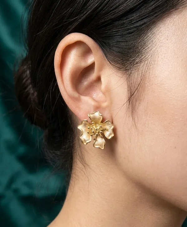 Gold_Floral_Stud_Earrings_For_Women