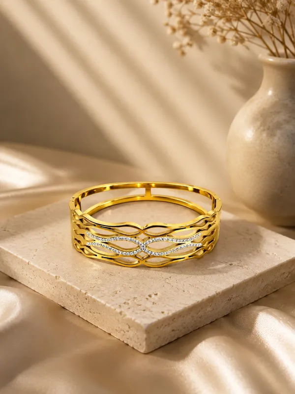 Luxe_Anti_Tarnish_Bracelet_For_Girls_&_Women