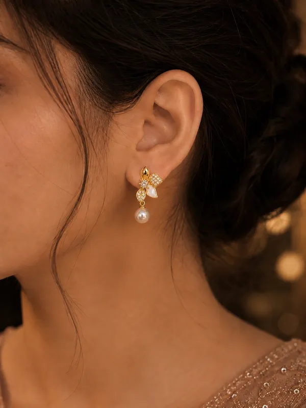 Luxe_Pearl_drop_gold_plated_zircon_earrings_set_for_women_and_girls