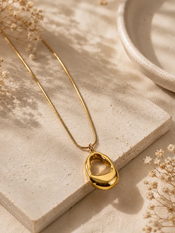 Luxury_Pendant_Set_(Round_Style)_For_Girls_&_Women