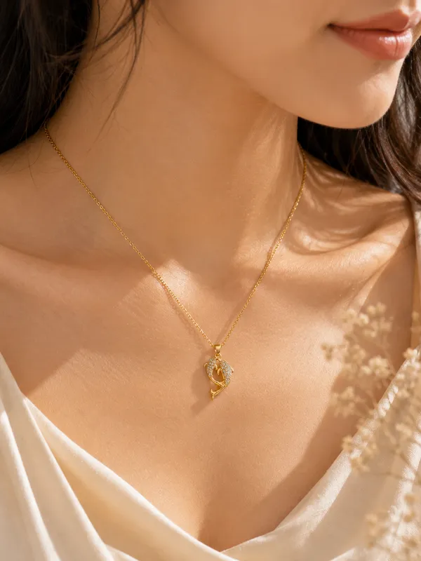 Gold_Plated_Dolphin_Crystal_Pendant_Necklace_For_Women