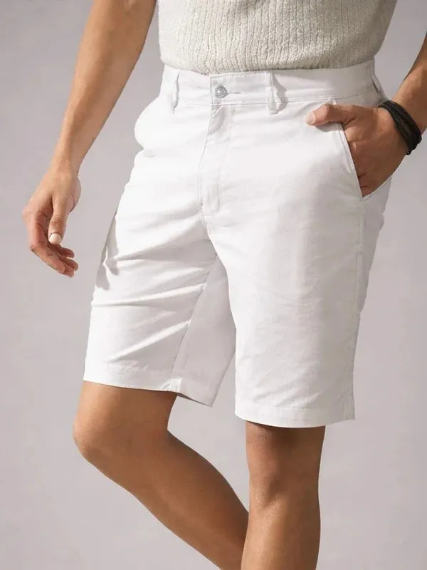 White_Cotton_Relaxed_Fit_Casual_Shorts_For_Men