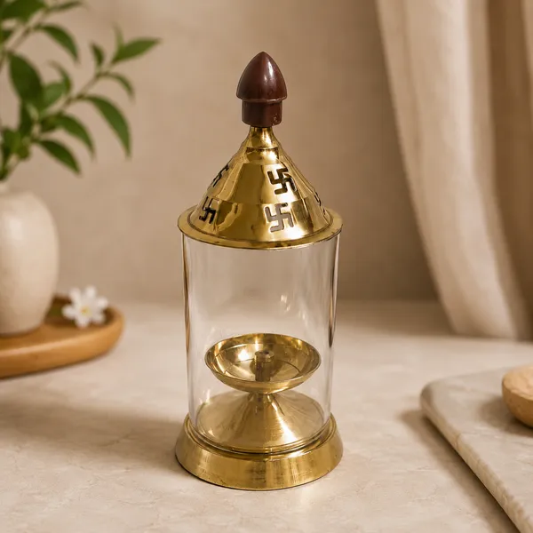 Brass_Traditional_Temple_Oil_Lamp_With_Glass_Chimney