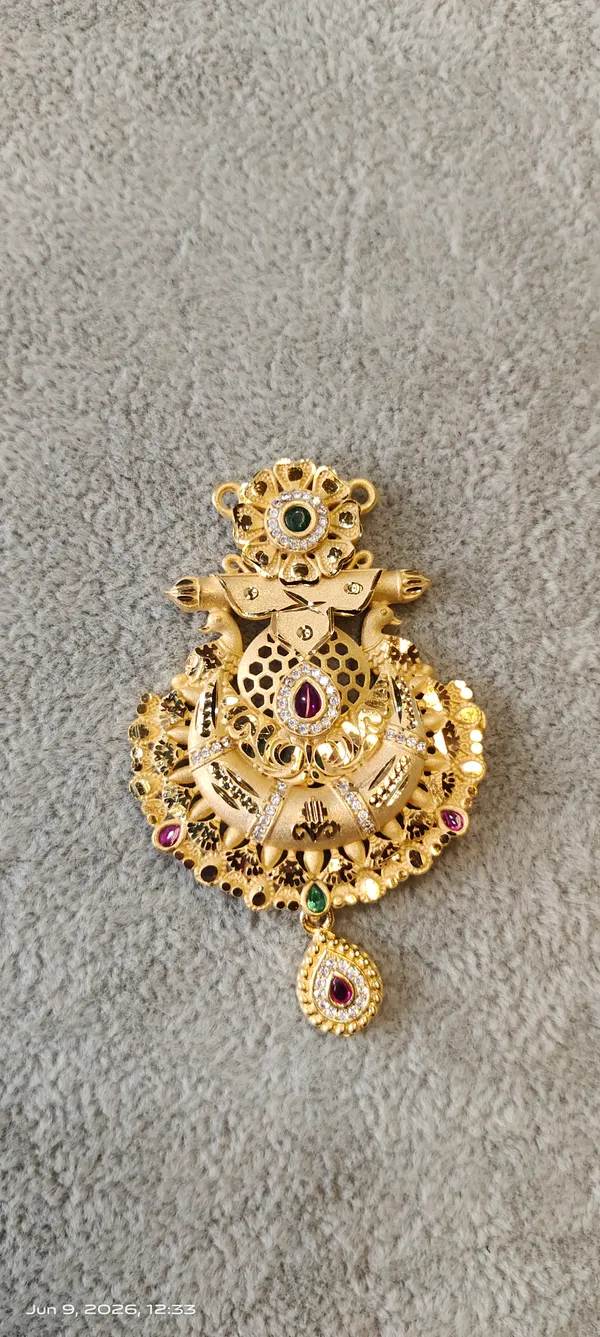Gold_Copper_Kundan_Stone_Traditional_Pendant_For_Women