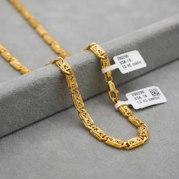 Gold-Plated_Rectangular_Link_Chain_Necklace_For_Men