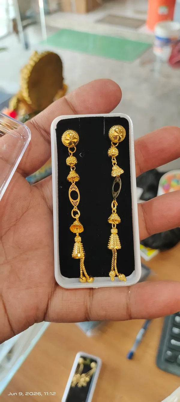 Gold_Copper_Textured_Long_Dangling_Earrings_For_Women